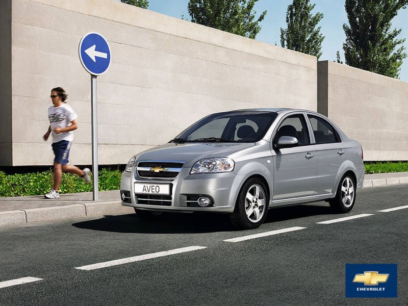 Chevrolet Aveo светло голубая