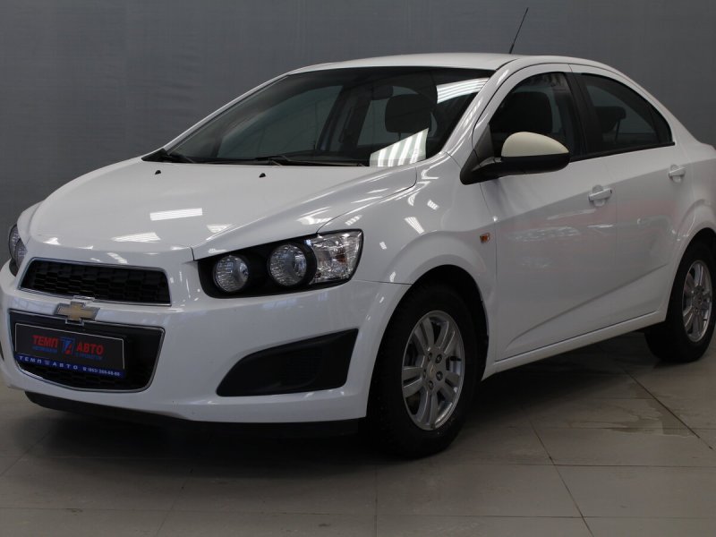 Chevrolet Aveo 2012 седан