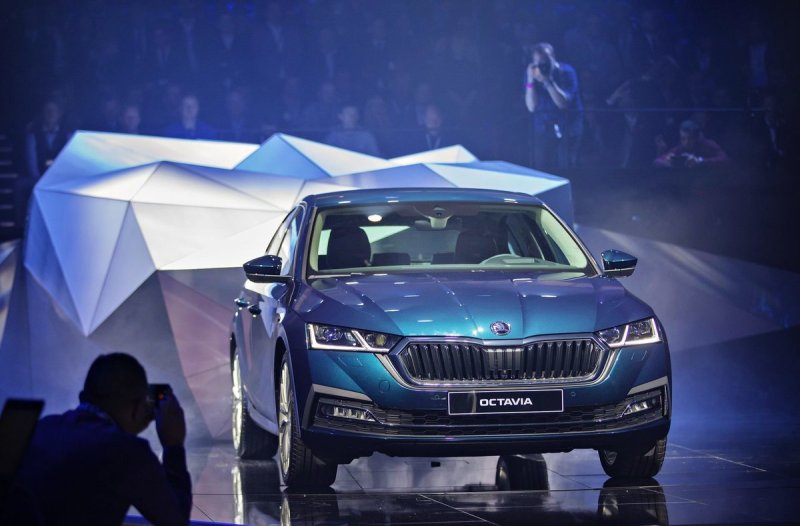 Новый Skoda Superb 2022