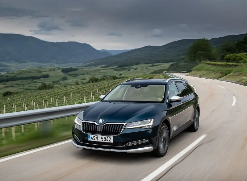 Skoda Superb Scout 2019 салон