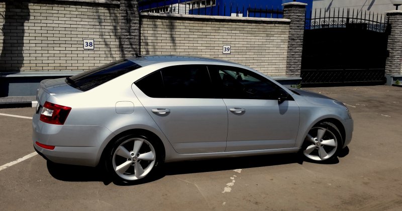 225/45 R17 Skoda Octavia