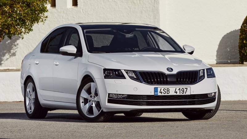 Skoda Octavia a8 белая