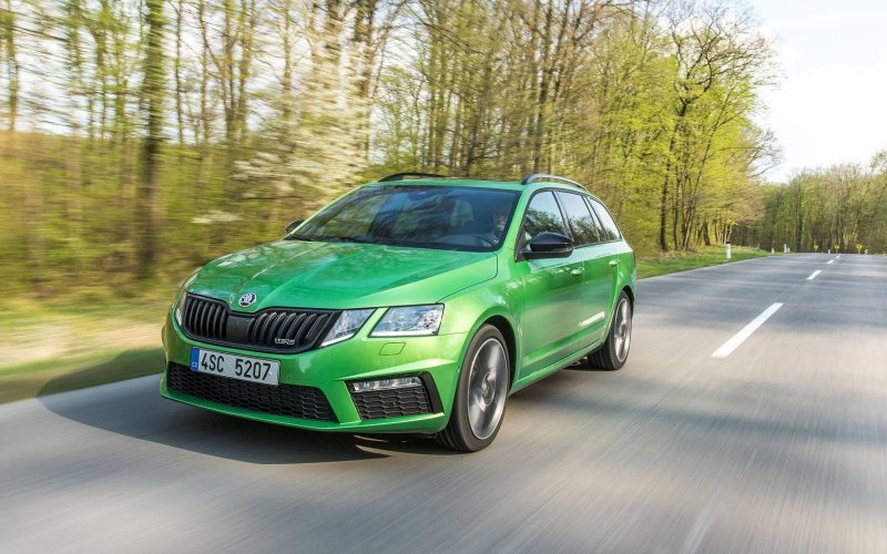 Skoda Octavia 2022 Green