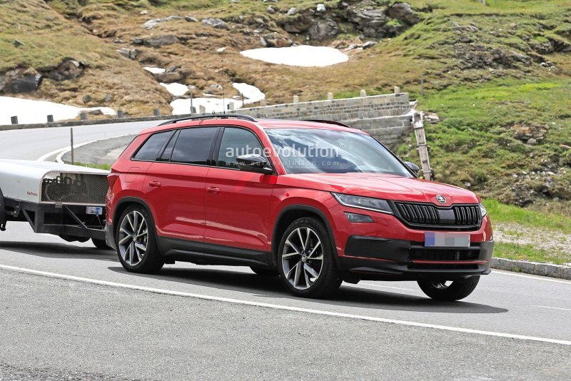 Skoda Kodiaq красный RS