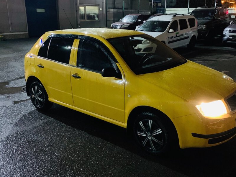 Yellow Skoda Fabia RS