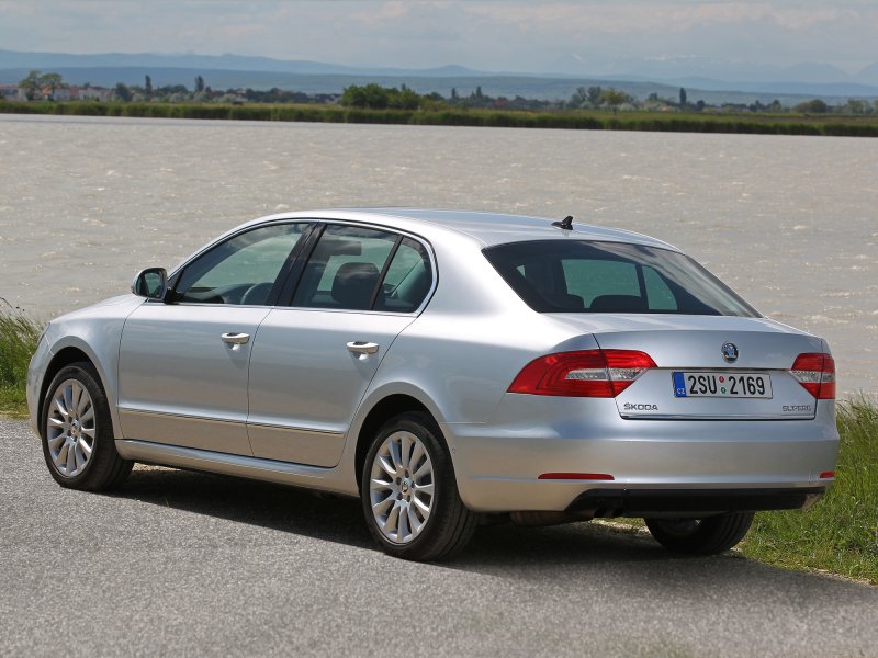 Skoda Superb Facelift 2013