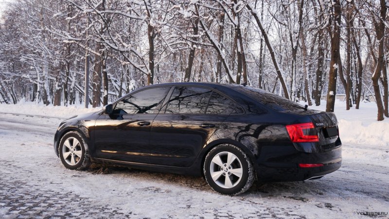 Škoda Octavia черная