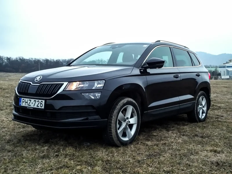 Škoda Karoq черный