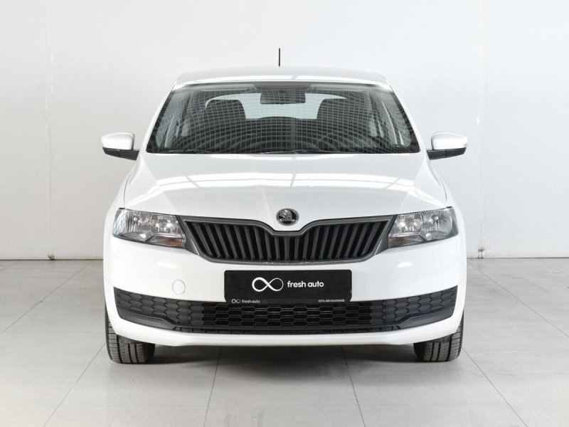 Skoda Rapid 2017 салон