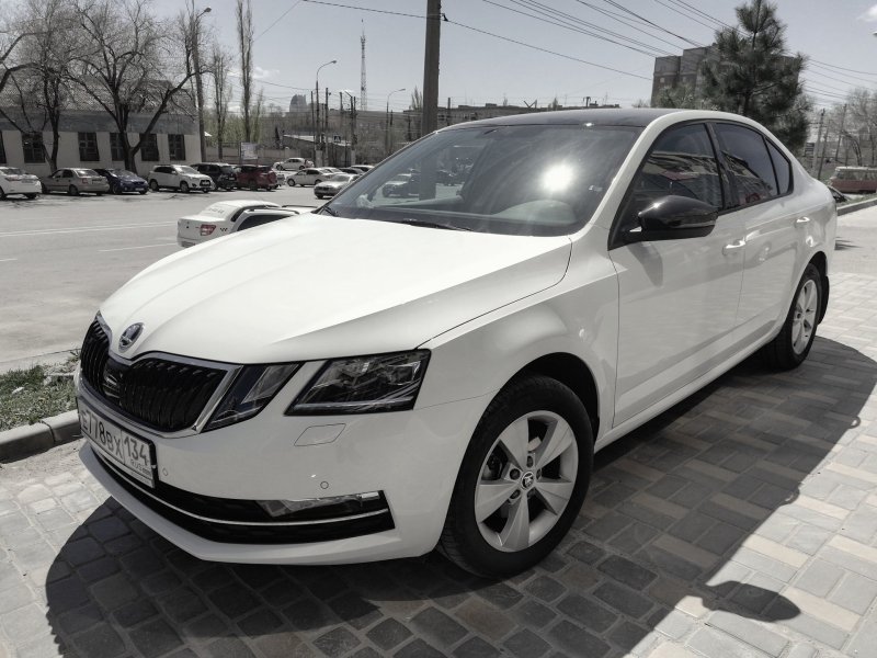 Skoda Octavia a7 белая