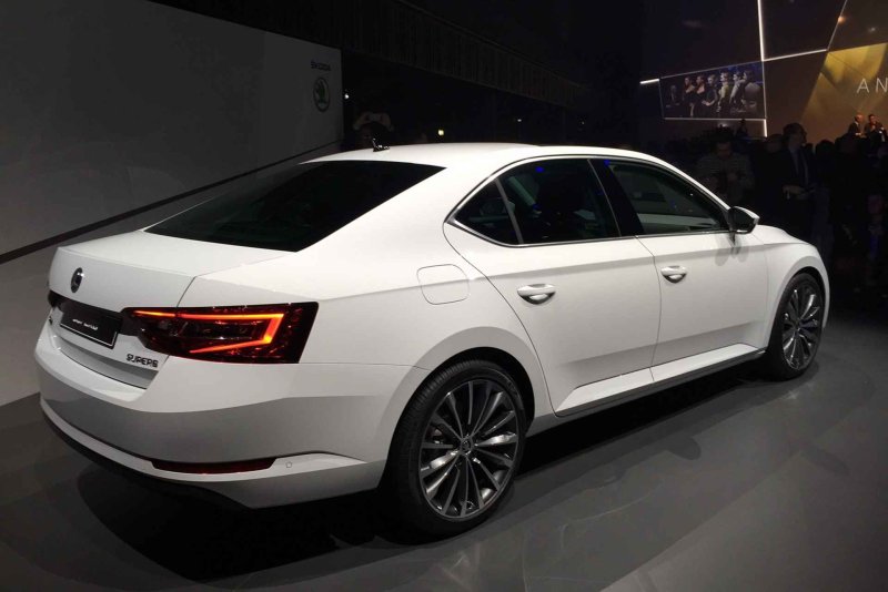 Škoda Superb III