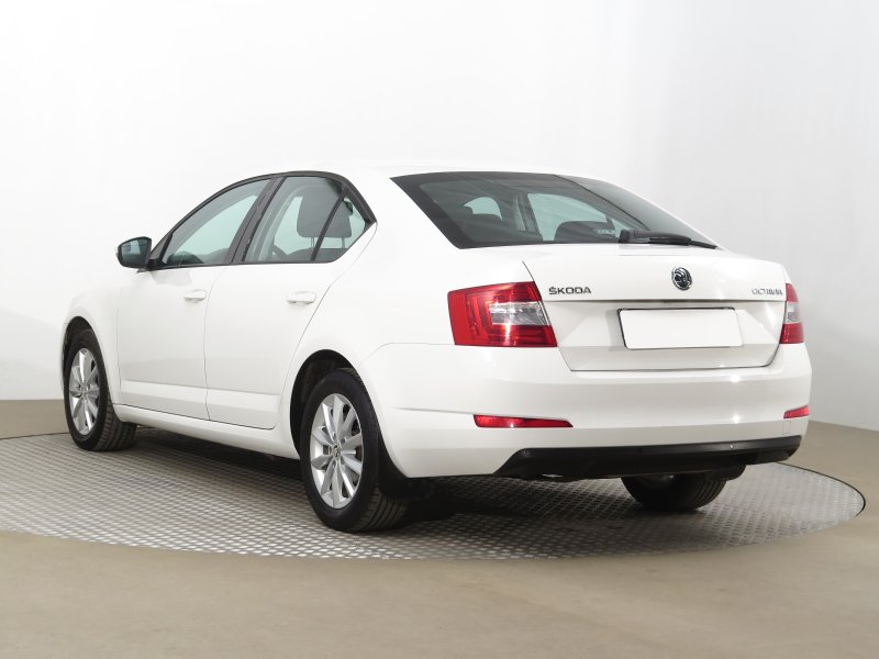 Skoda Octavia a7 серый металлик