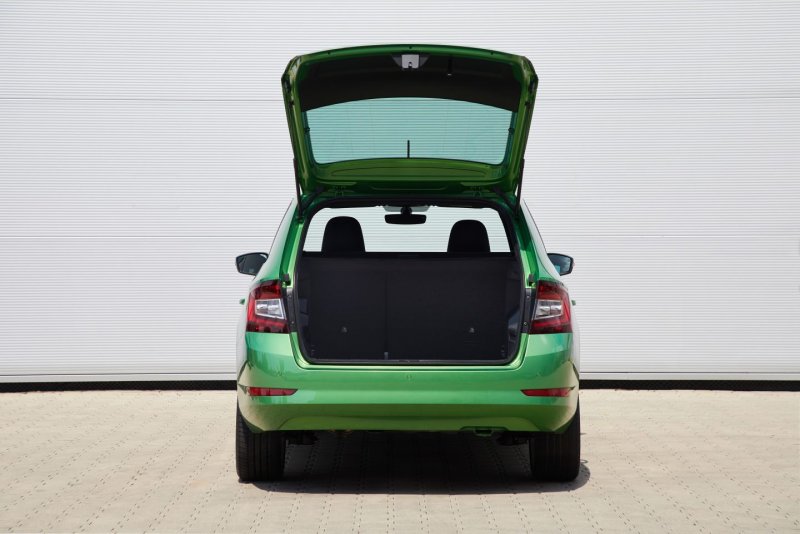 Skoda Fabia хэтчбек багажник