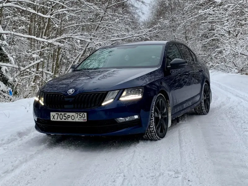 Skoda Octavia a7 черная