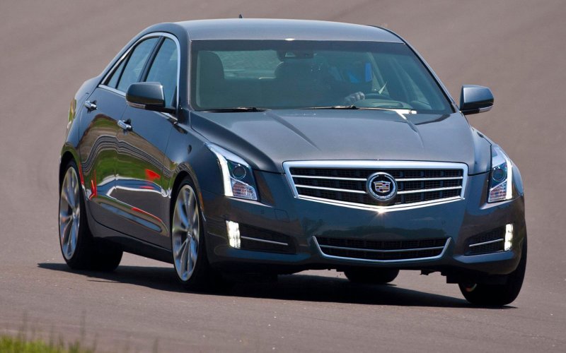 Машина Cadillac ATS 2013