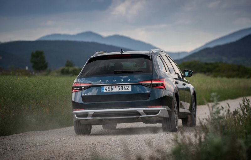 Skoda Superb 2019 Scout