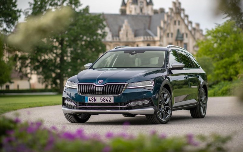 Skoda Superb Scout 2020