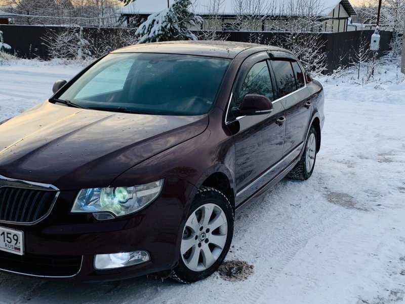 Skoda Superb 2011 Outdoor