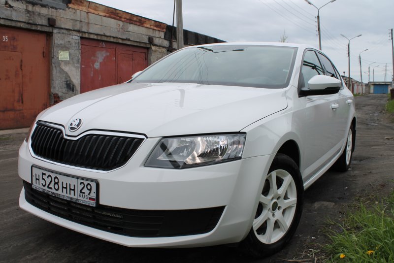 Skoda Octavia a8 White