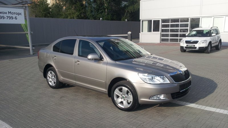 Skoda Octavia a5 бежевый