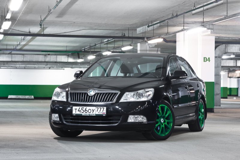 Skoda Octavia a5 FL черная