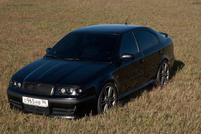 Skoda Octavia a4 черная