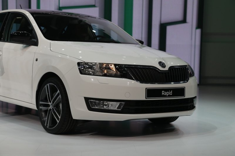 Škoda Rapid 2020 белый
