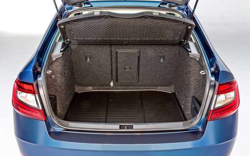 Škoda Octavia 2019 багажник