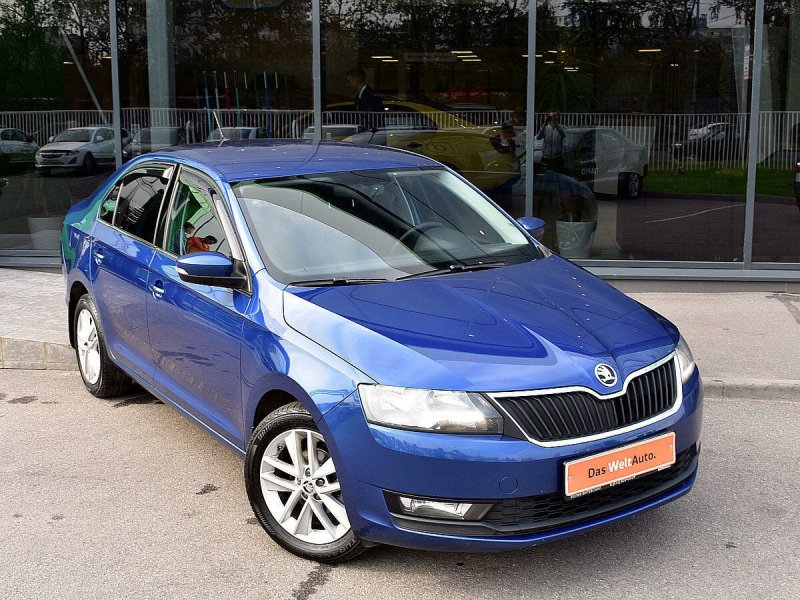 Skoda Rapid 2016 синий