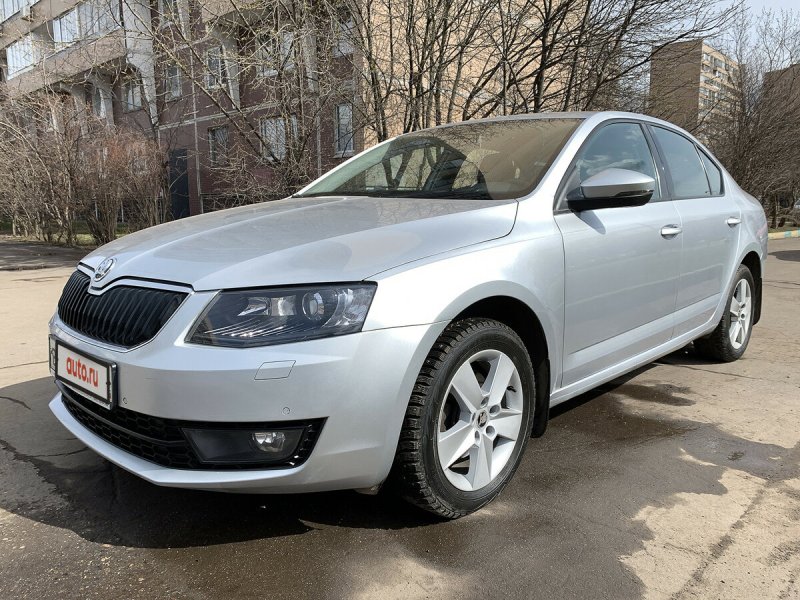 Brilliant Silver Skoda Octavia