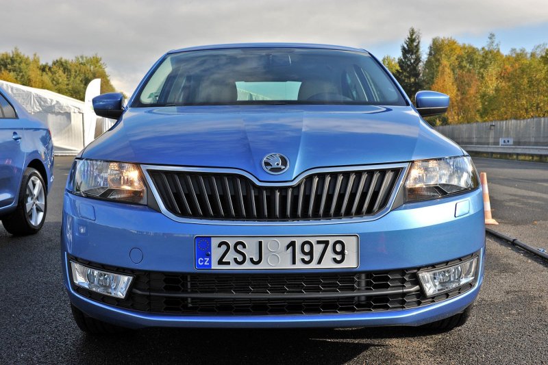 Škoda Рапид 2012