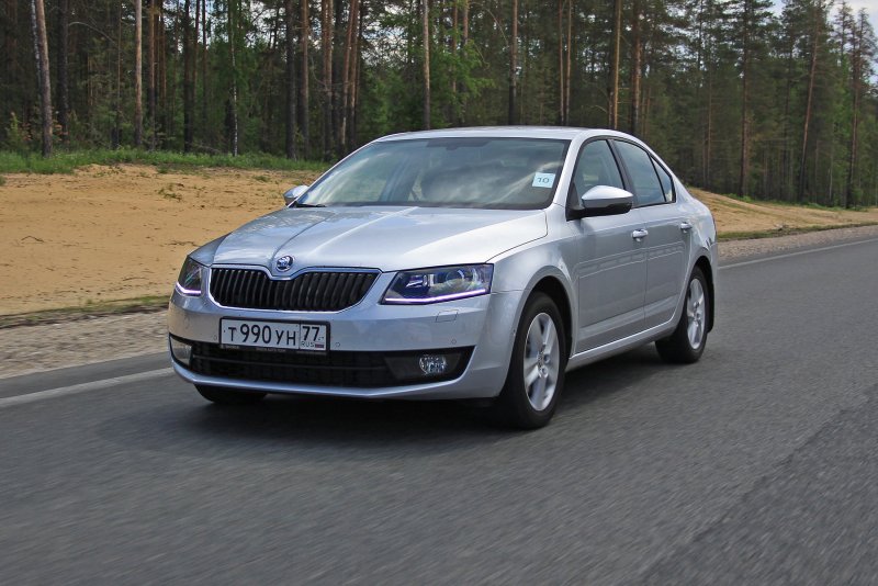 Skoda Octavia a7 FL коричневая