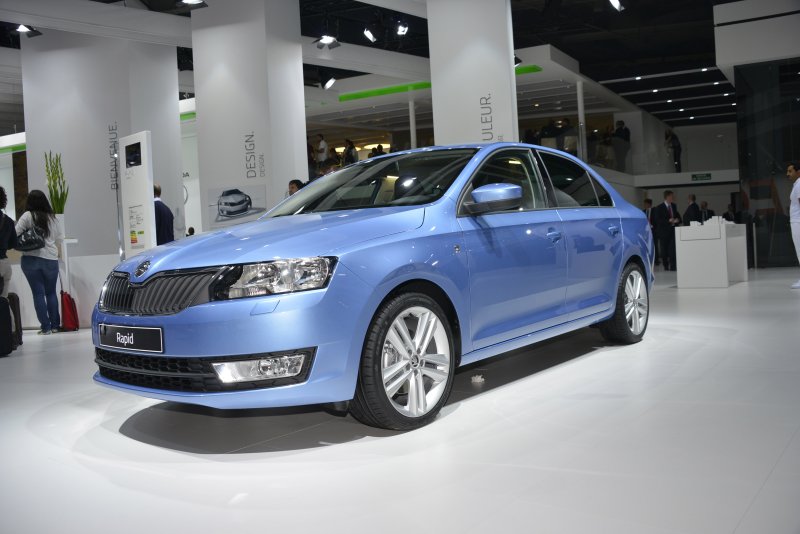 Skoda Rapid 2000