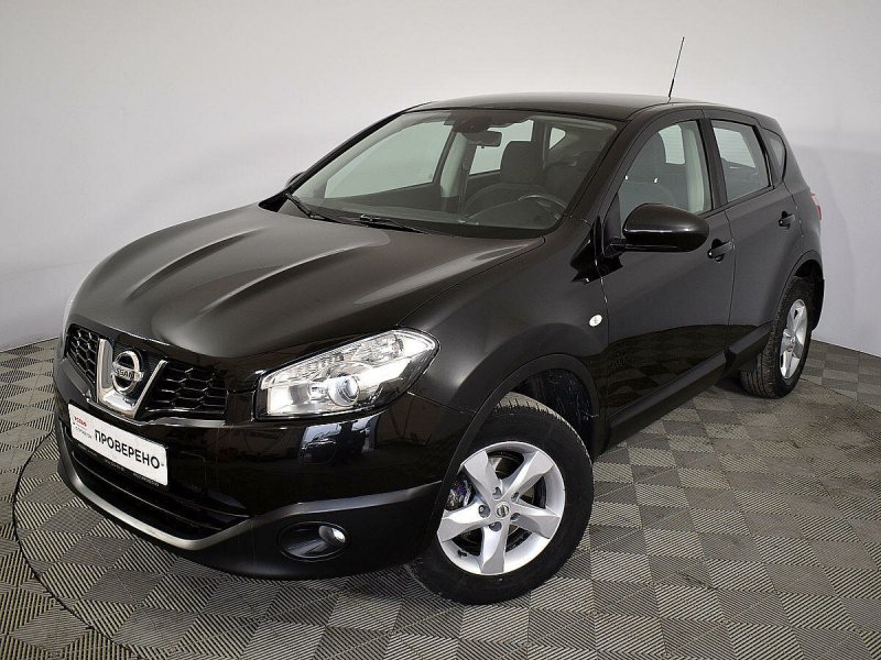 Nissan Qashqai 2010 черный