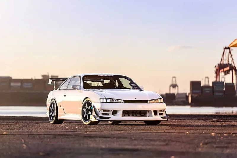 Nissan Silvia s14 Red