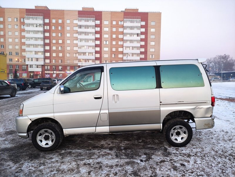 Mazda Bongo 2021