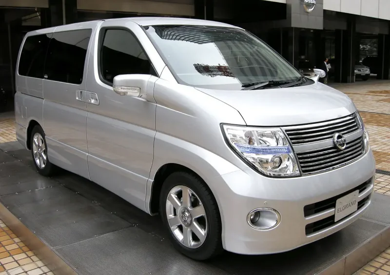 Nissan Elgrand e51