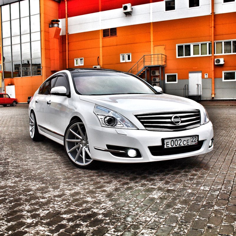 Ниссан Теана r20 Vossen