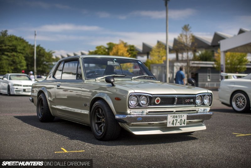 Nissan Skyline 28