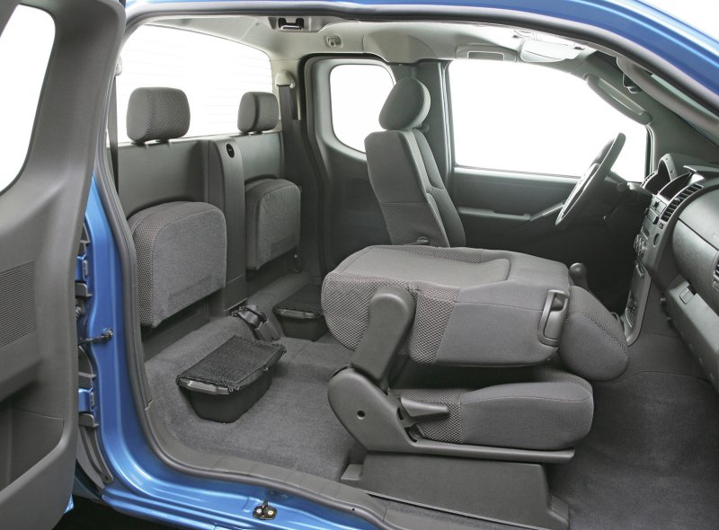 Nissan King Cab 2010