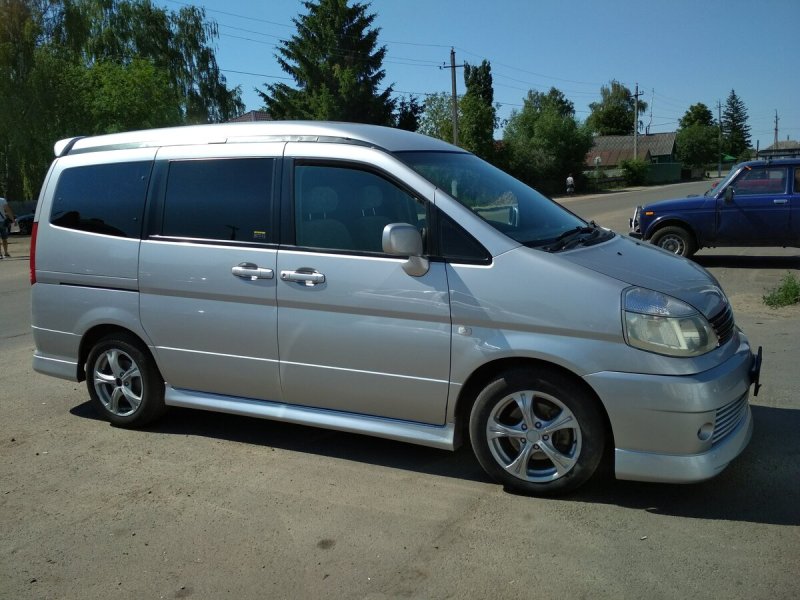 Nissan Serena c24 2001