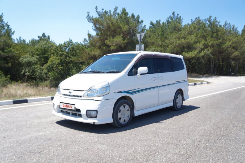 Nissan Serena 24