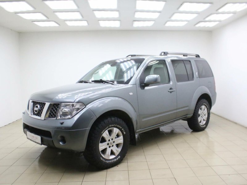 Nissan Pathfinder III 2004 - 2010