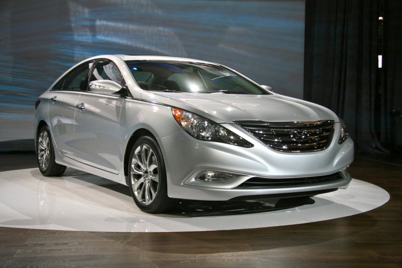 Hyundai Sonata 2011 салон