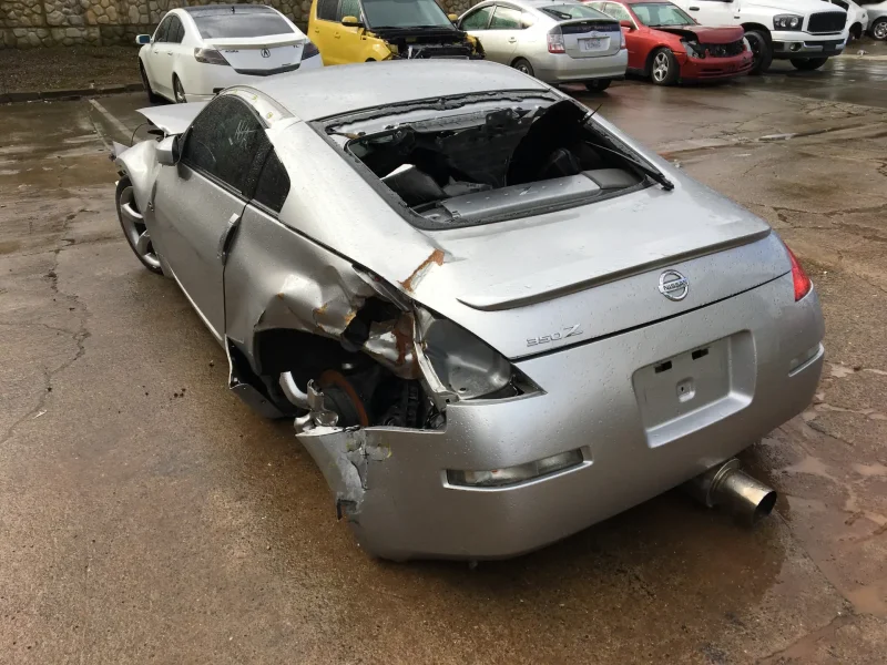 Nissan 350z битый