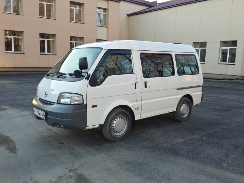 Nissan Vanette 1