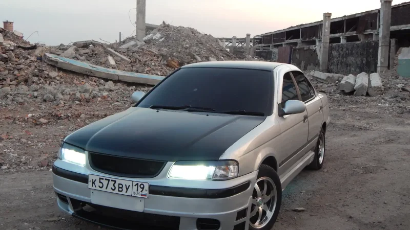 Nissan Sunny 2000 в обвесах