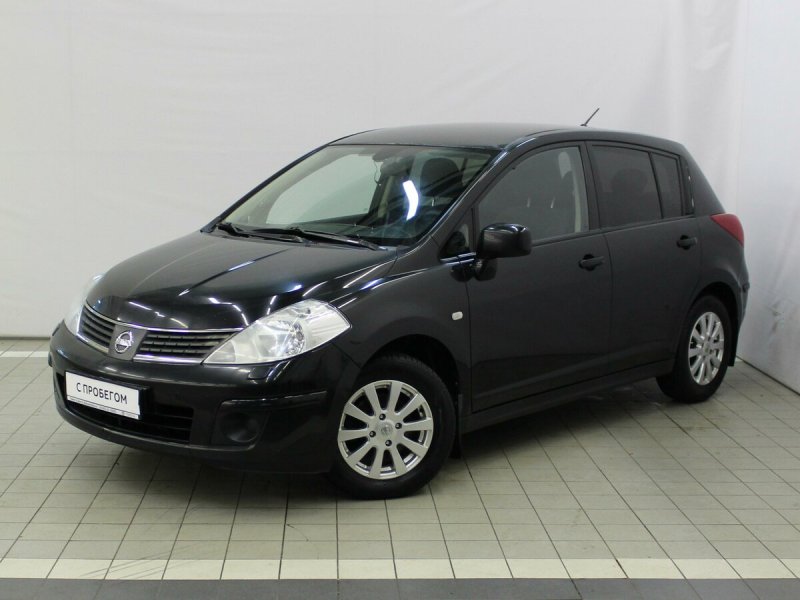 Nissan Tiida Versa