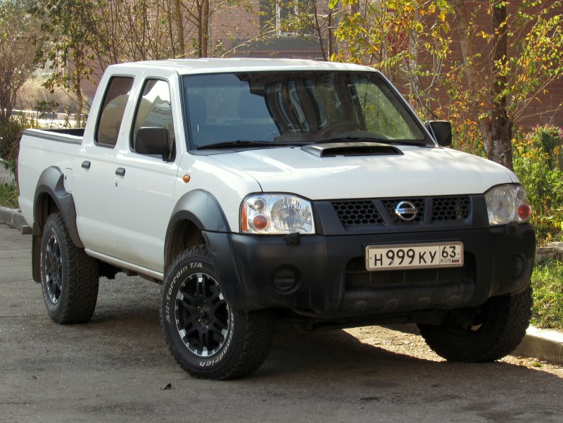 Nissan пикап np300