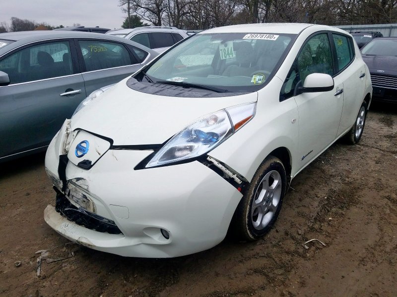 Nissan Leaf i (ze0/aze0)